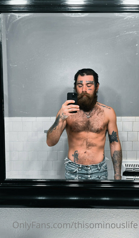 thisominouslife ポルノスター ホット 写真