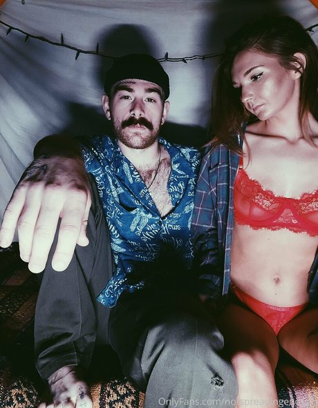 thisominouslife ポルノスター パーフェクト 写真