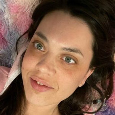 若い黒人女性オンリーファンズ えろた 写真