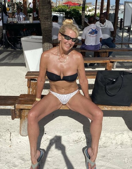 熟女 太め OnlyFans 無料xxx 画像