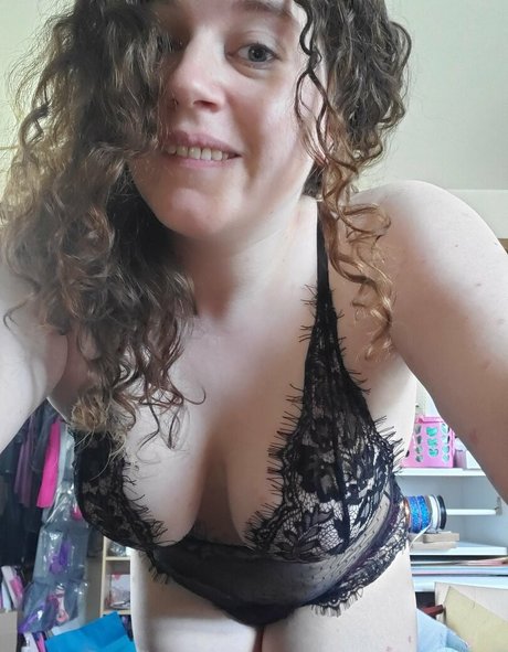 prettylittlecurls アートモデル 画像