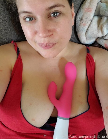 prettylittlecurls スター ヌード 画像