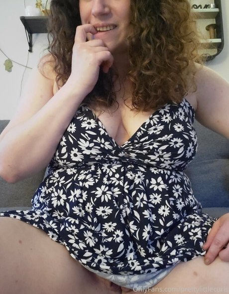 prettylittlecurls アダルトモデル 画像