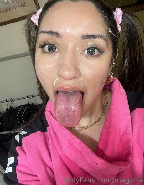 Magzilla Magzillac かわいいポルノスター 写真