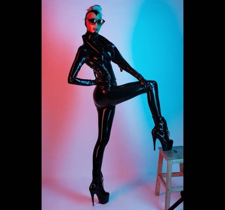 興奮した看護師OnlyFans アダルト 写真