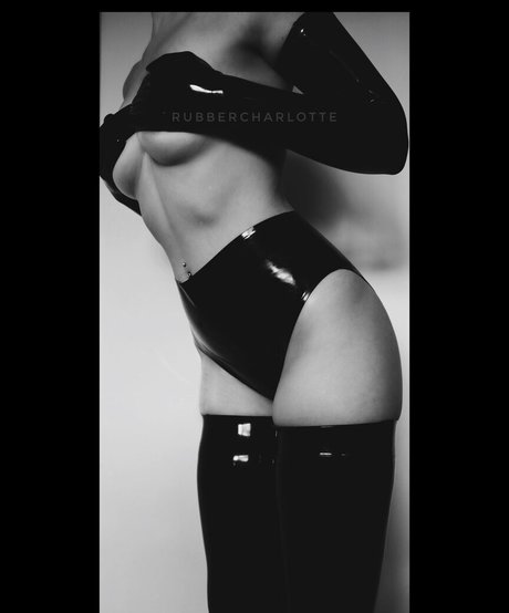 レズビアンの足OnlyFans ホット 写真