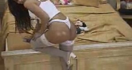 ジンジャートゥインクオンリーファンズ 無料ポルノ 画像