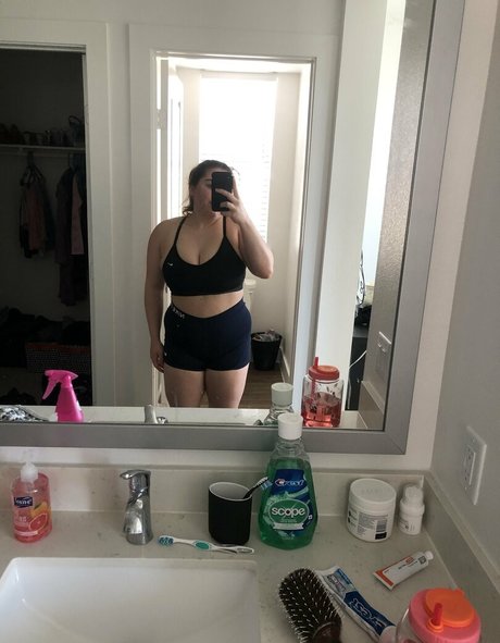 slimthicc a スター xxx 写真