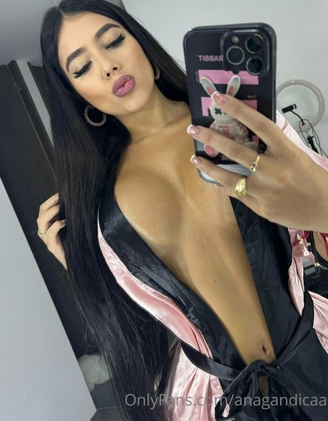 ヘンタイオンリーファンズ ポルノグラフィック 写真