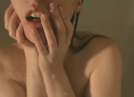 ぽっちゃり 主観視点 OnlyFans セクシーヌード 写真