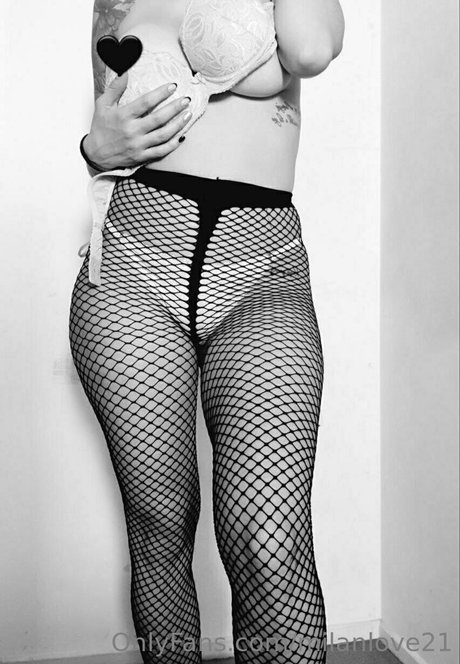 濡れたパンティーOnlyFans ベスト 画像