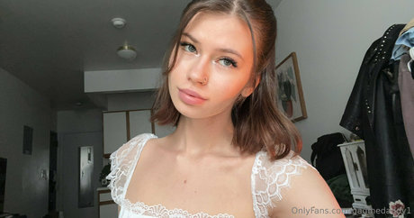 Nicole Kinsley 高品質スター 写真