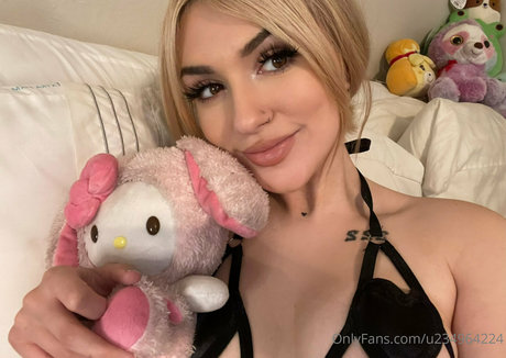 itsazaleaxo セクシーなポルノスター 画像