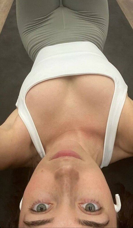 Kira Schmitt エロティック女優 写真