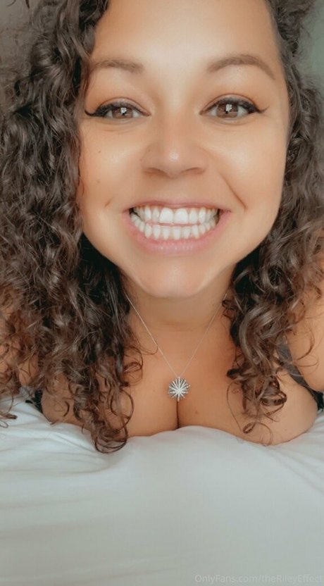 therileyeffect アダルト女優 写真