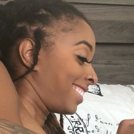 Dannie Ace ポルノスター ヌード ギャラリー