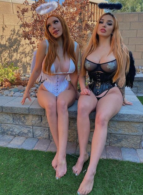 金髪クーガーオンリーファンズ 美しい 写真