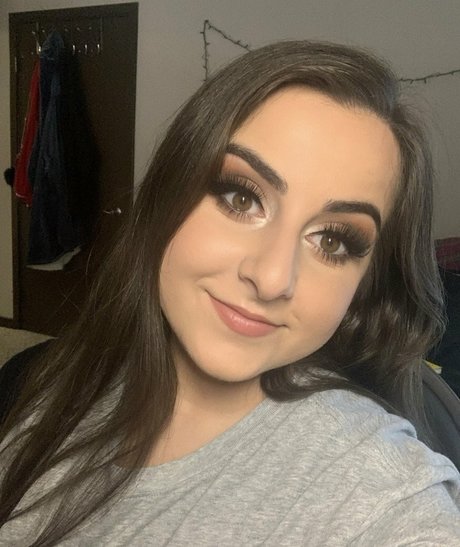 Sara Hart アートモデル アーカイブ