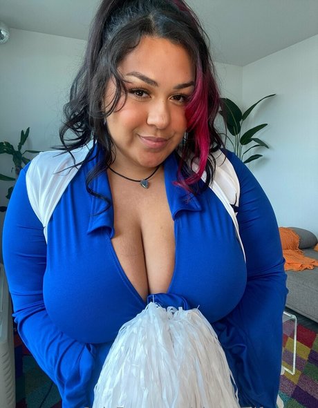 ミニドレス OnlyFans セクシーヌード 画像