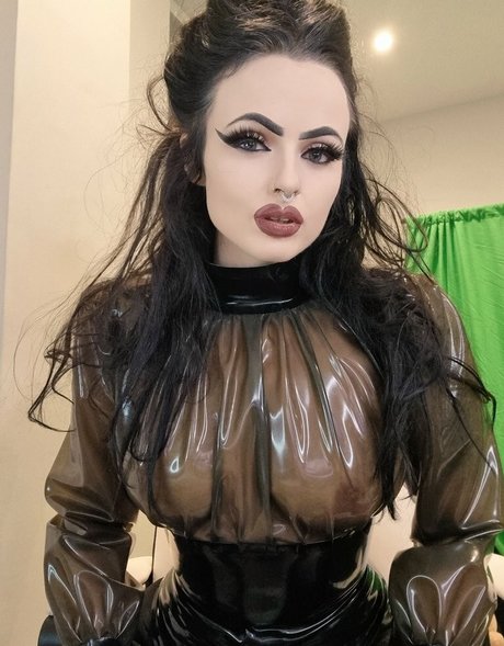 Empress Poison トップモデル 写真