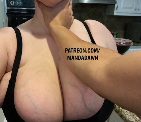 mandadawn トップモデル 写真