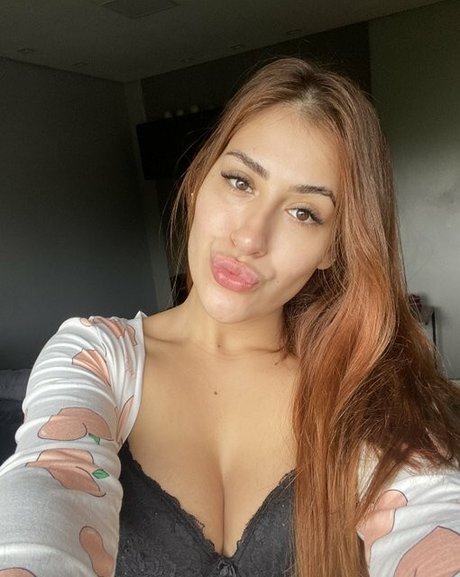 Sweet Mila 無料女優 写真