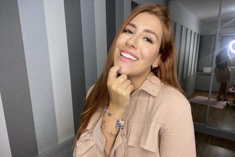 Sweet Mila スター ヌード ギャラリー