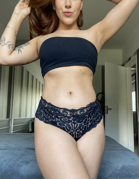 Sweet Mila 女優 写真