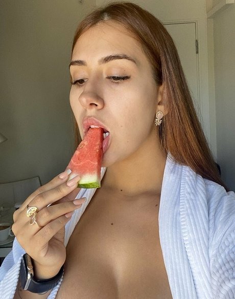 Sweet Mila ヌード女優 写真