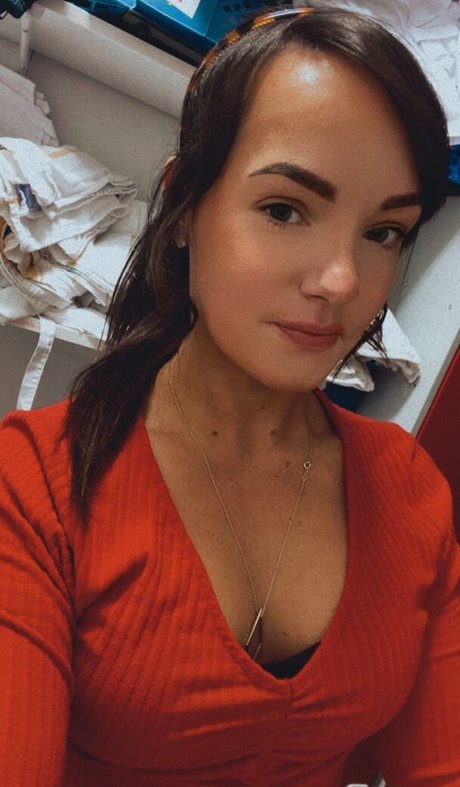 Maisey Brooks ポルノスター トップ 写真