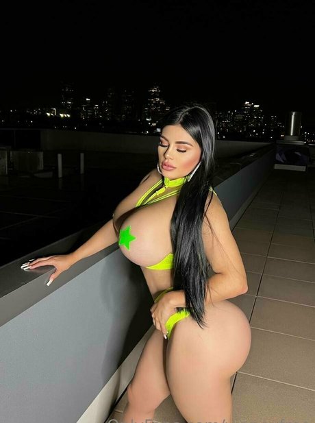 女性フィットネス オンリーファンズ ヌード 写真