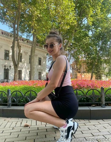 yourvirginspot HDポルノスター 画像