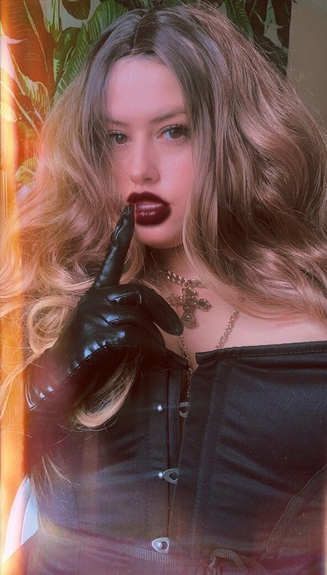 縛られたOnlyFans セクシー ギャラリー