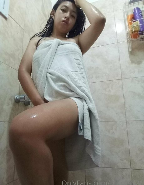 ハロウィン オンリーファン ヌード 写真