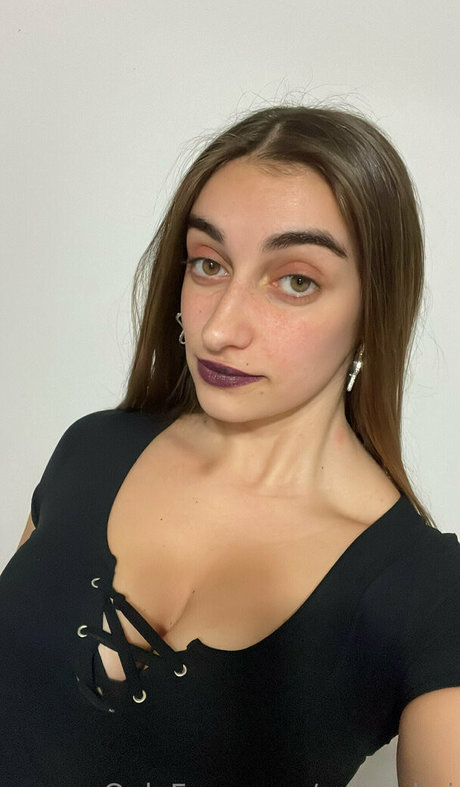 アナル舐めオンリーファンズ 無料アダルト 画像