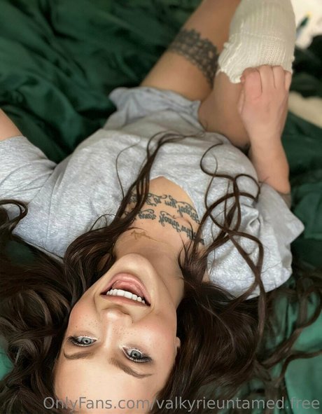 アジア人フィンドムOnlyFans アート裸 ギャラリー