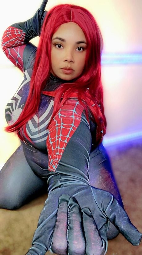 cardisego 裸の女優 画像