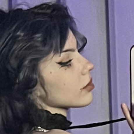 Flutterow 無料女優 写真