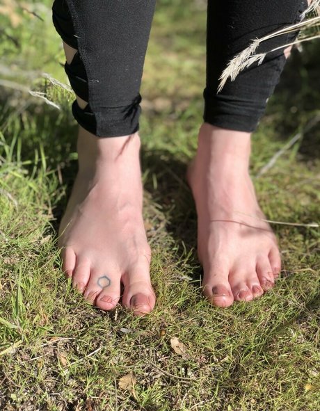 ママの足OnlyFans アートポルノ 写真