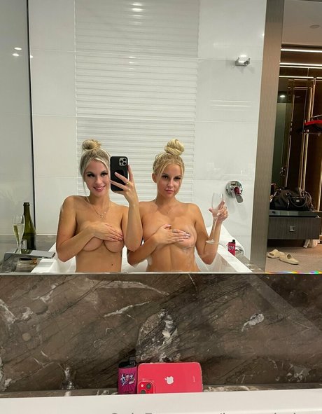 Janeyxbabyx ヌードのポルノスター 写真