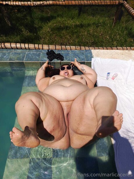 ティーン乱交OnlyFans セクシーヌード 写真