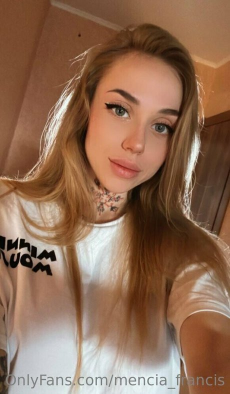 大きなお尻と巨乳のオンリーファンズ セクシーxxx ギャラリー