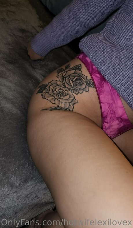 hotwifelexilovex ヌードモデル ギャラリー