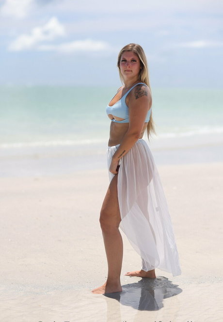 hotwifelexilovex セクシーモデル ギャラリー