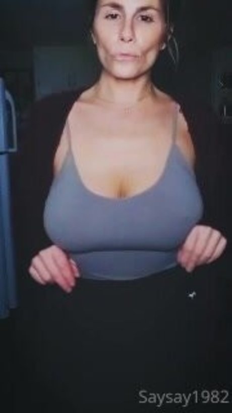 ボールズオンリーファンズ HD 写真