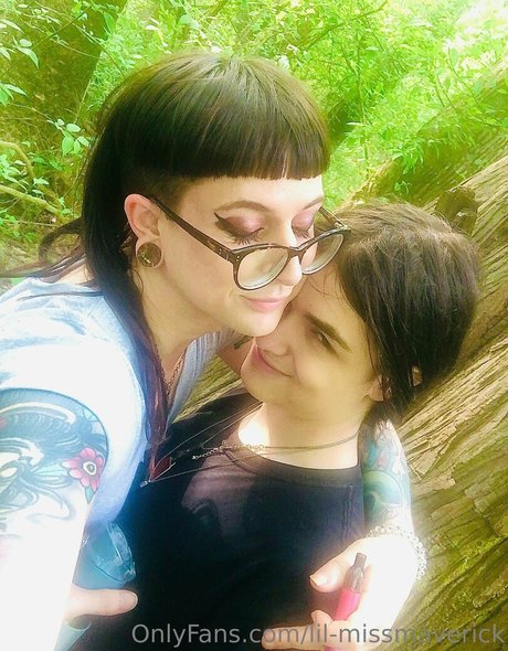 厚い黒檀オンリーファンズ トップ アーカイブ