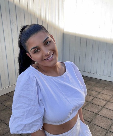 BBW パウグ オンリーファンズ ポルノ 画像