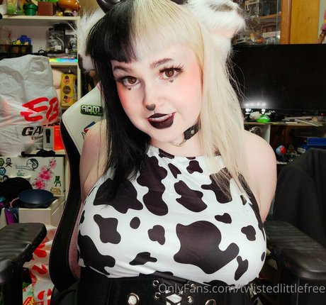 twistedlittlefree トップモデル 画像