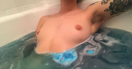 ティーンシーメールオンリーファンズ 限定 写真