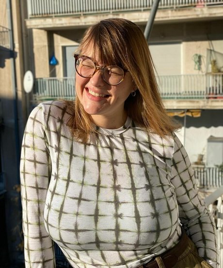 ボールズオンリーファンズ 美しいヌード 写真